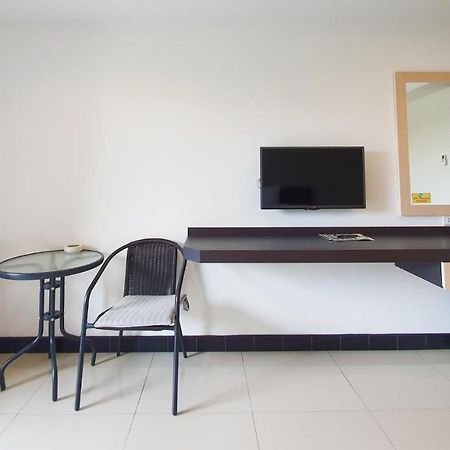 B Space Residence Nong Prue Dış mekan fotoğraf