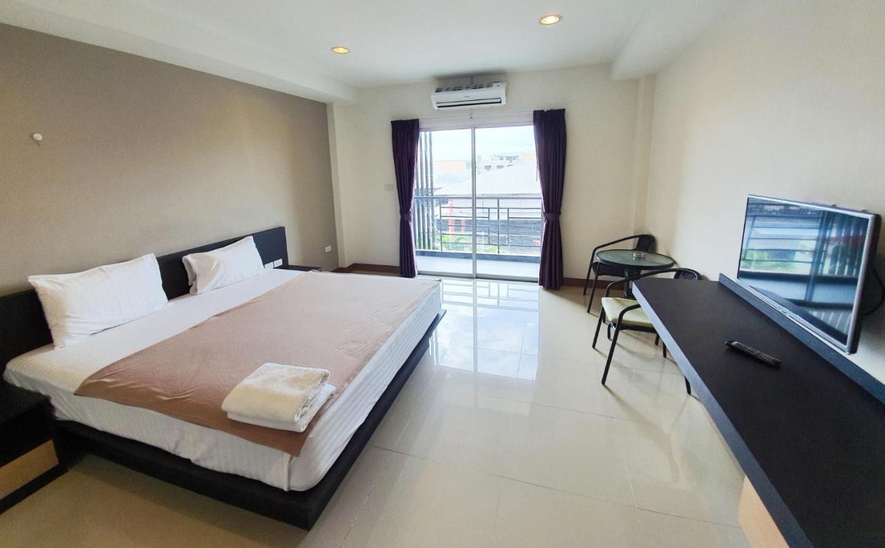 B Space Residence Nong Prue Dış mekan fotoğraf