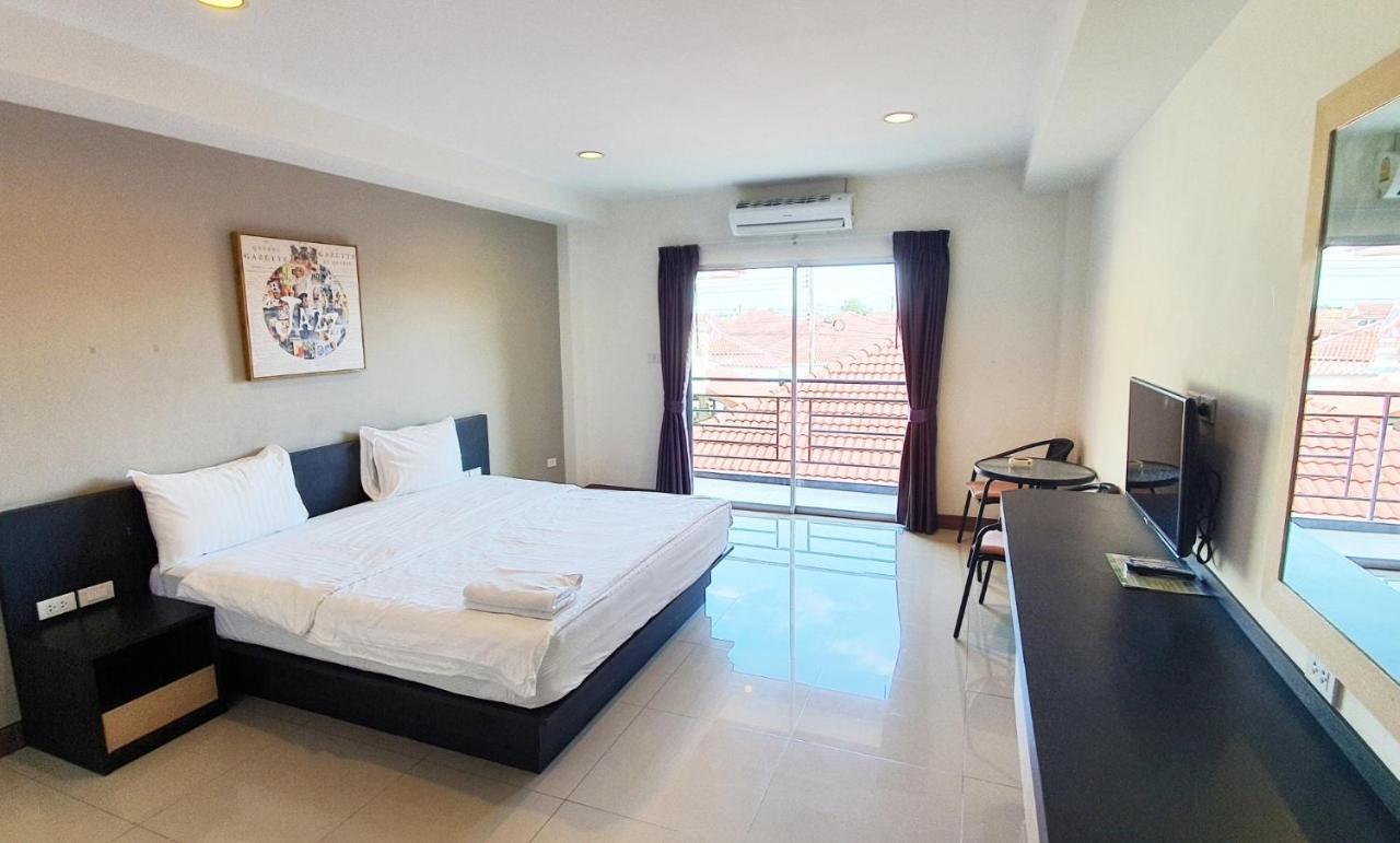 B Space Residence Nong Prue Dış mekan fotoğraf