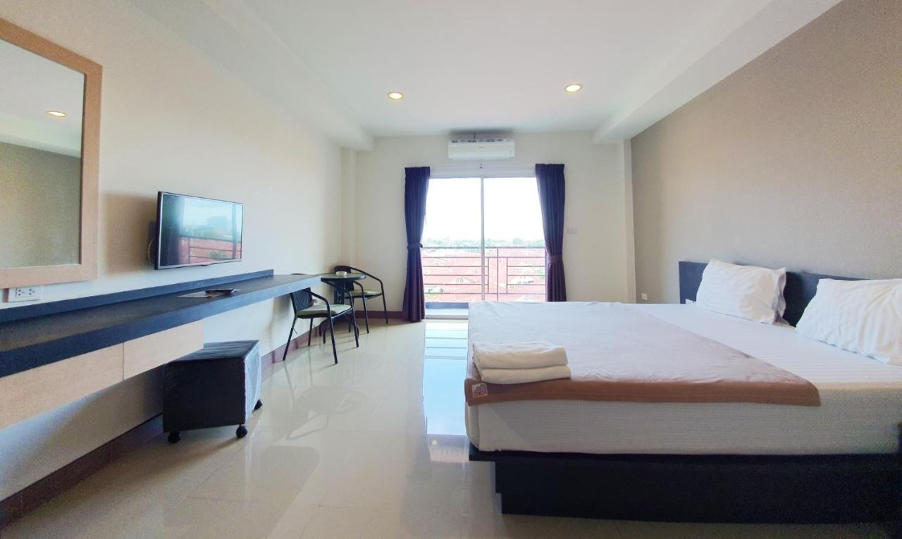 B Space Residence Nong Prue Dış mekan fotoğraf