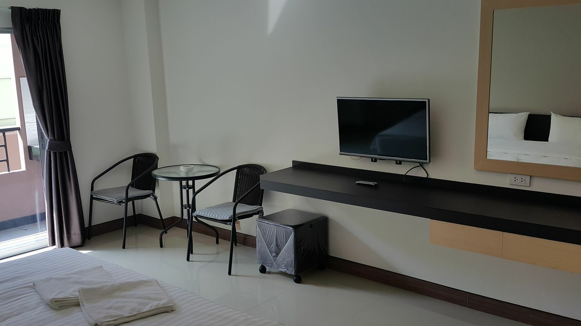 B Space Residence Nong Prue Dış mekan fotoğraf