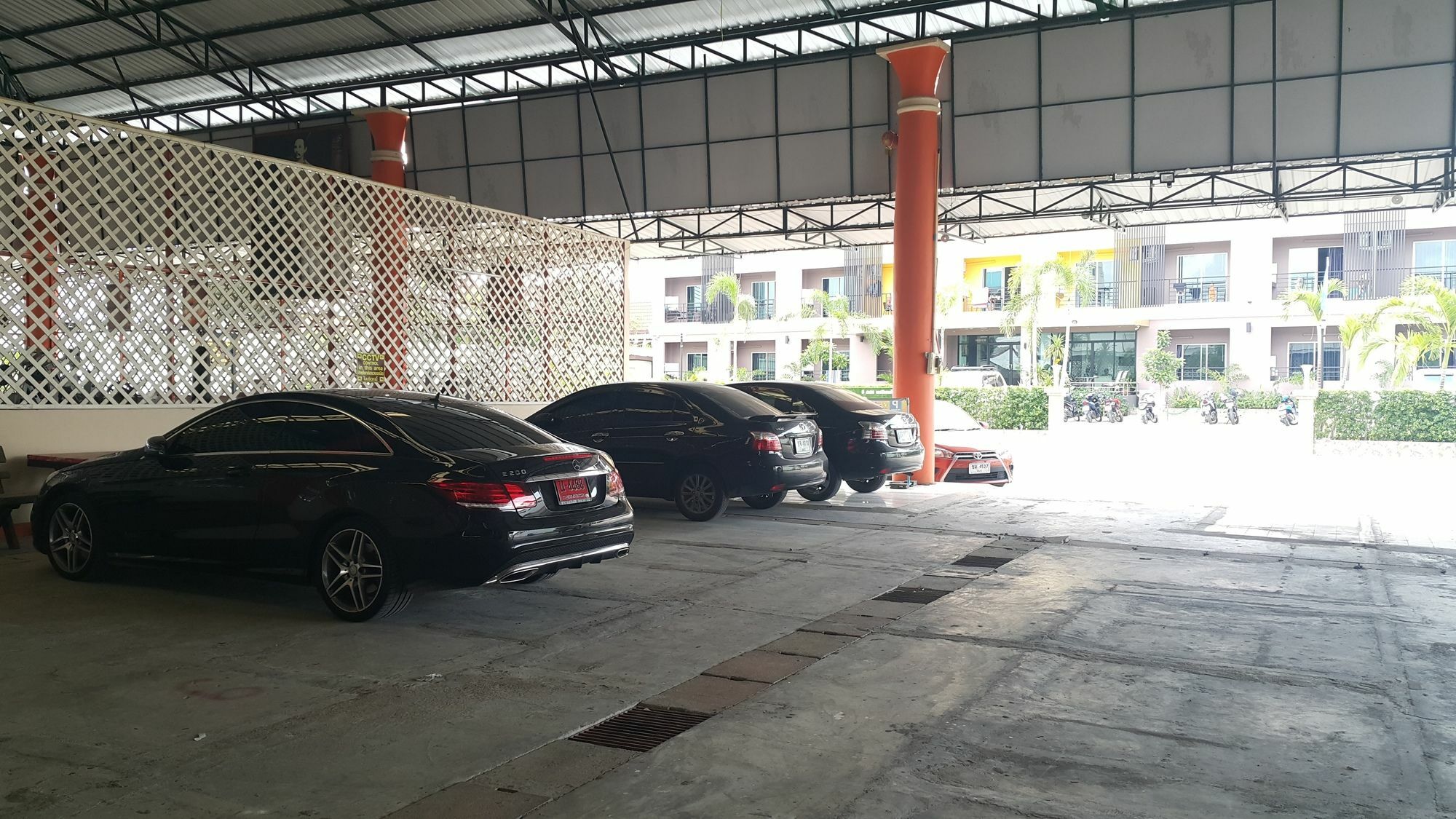 B Space Residence Nong Prue Dış mekan fotoğraf