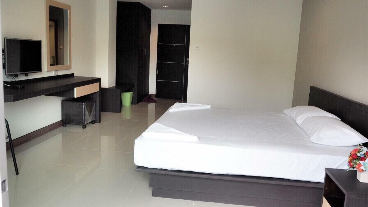 B Space Residence Nong Prue Dış mekan fotoğraf