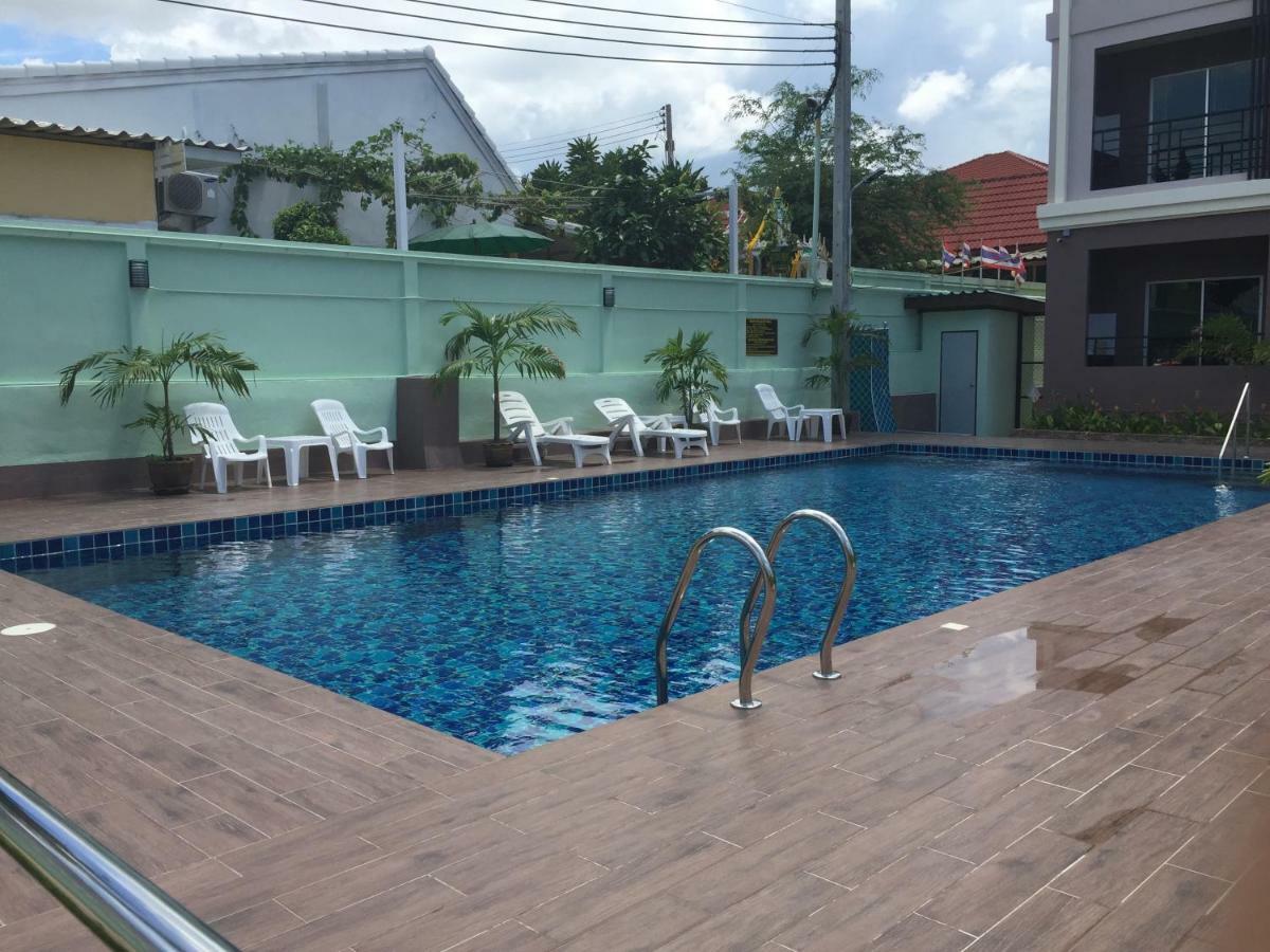 B Space Residence Nong Prue Dış mekan fotoğraf